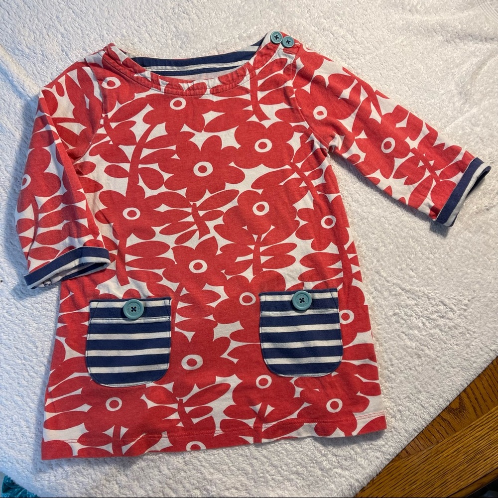 Mini Boden red flower dress with navy sleeve trip and pocket size 4-5 girls